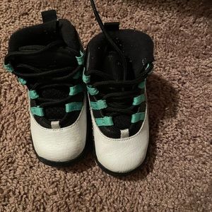 Toddler Jordan’s size 6c
